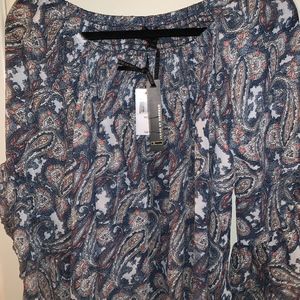 Patterned Flowy Sleeves